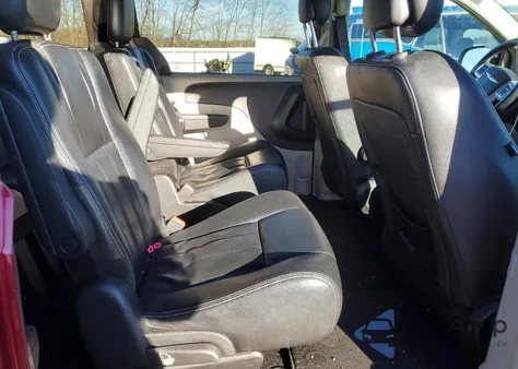 2014 Chrysler Town & Country Touring z USA, uszkodzony, nr VIN 2C4RC1BG2ER132723